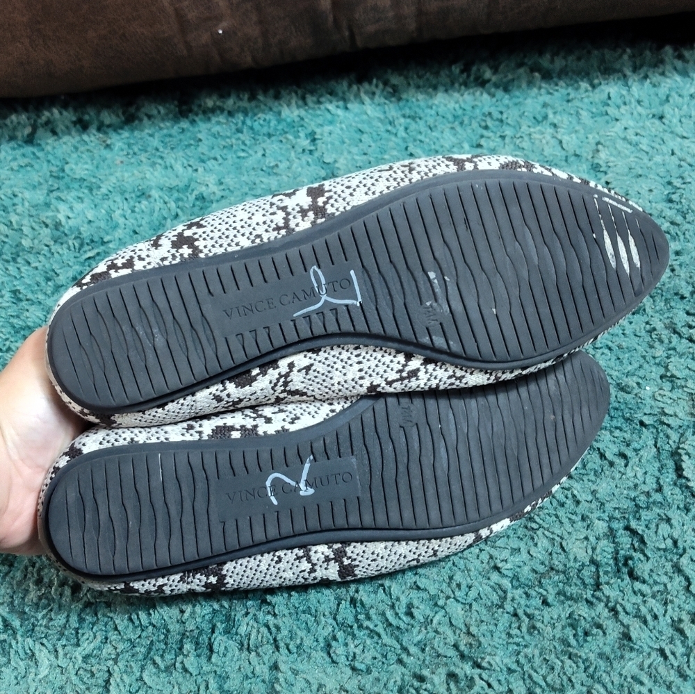 Vince Camuto Gray Snakeskin Loafer Flats 7.5M - Picture 9 of 13